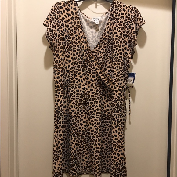 Arizona Jean Company Dresses & Skirts - ♦️NWT♦️Leopard Print Dress